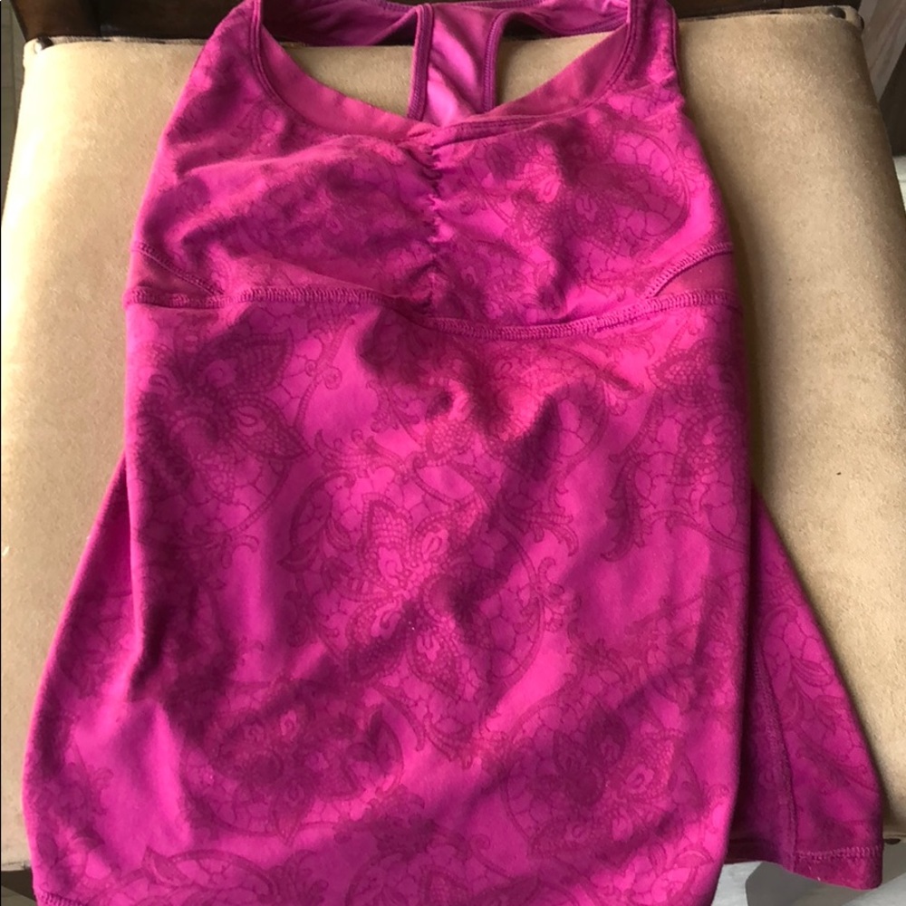 Lululemon Tank Size 4 built in shelf bra